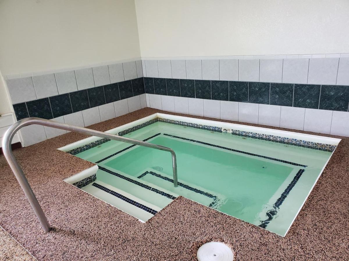 Voyager Inn سانت إيغناس المظهر الخارجي الصورة