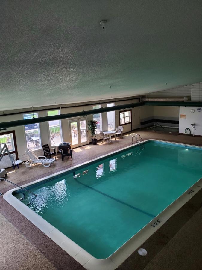 Voyager Inn سانت إيغناس المظهر الخارجي الصورة