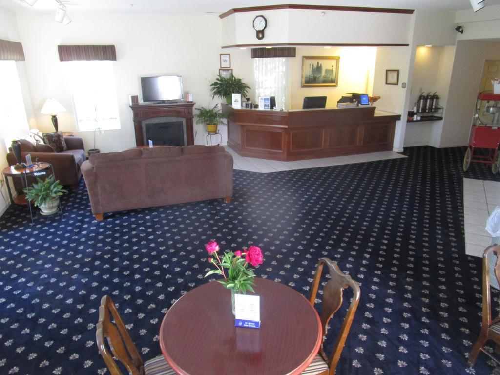 Voyager Inn سانت إيغناس المظهر الخارجي الصورة