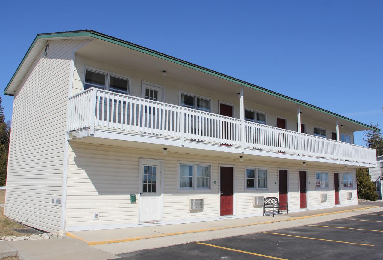 Voyager Inn سانت إيغناس المظهر الخارجي الصورة