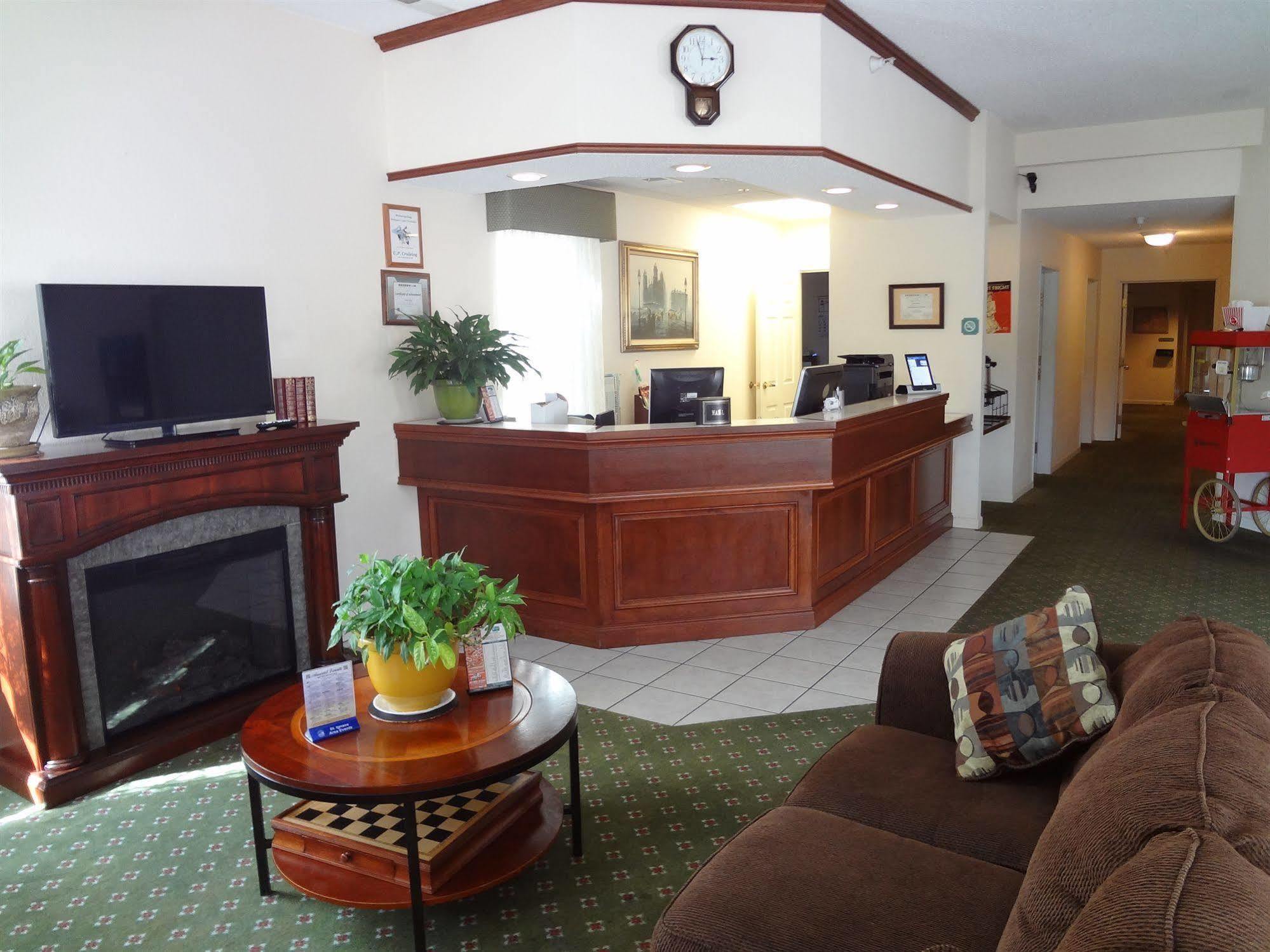 Voyager Inn سانت إيغناس المظهر الخارجي الصورة