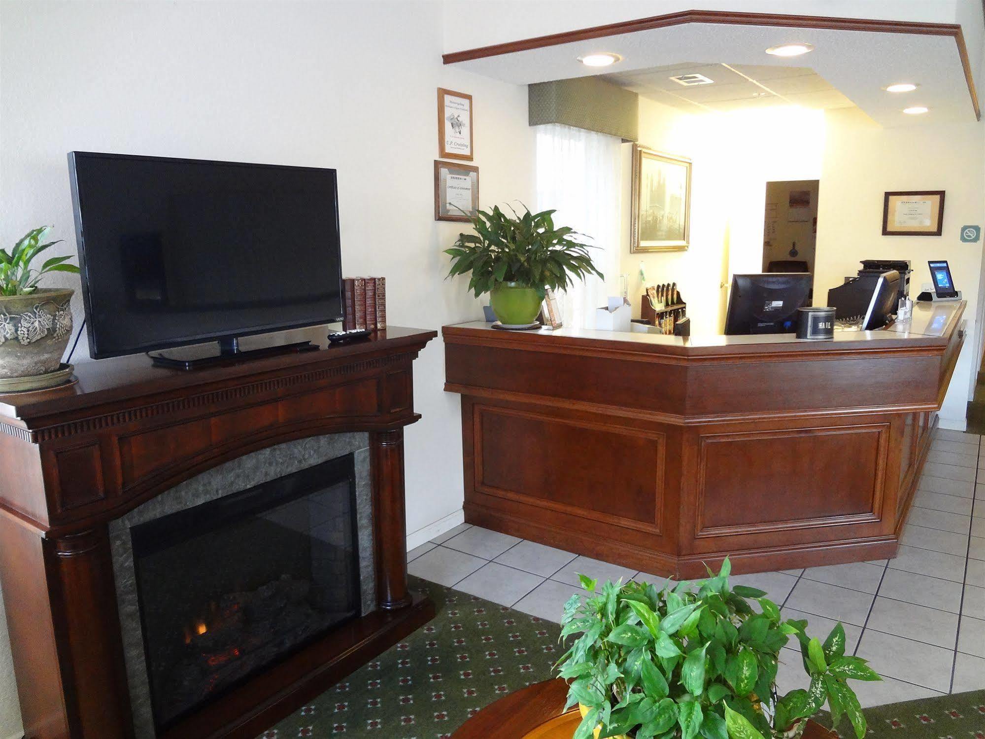 Voyager Inn سانت إيغناس المظهر الخارجي الصورة