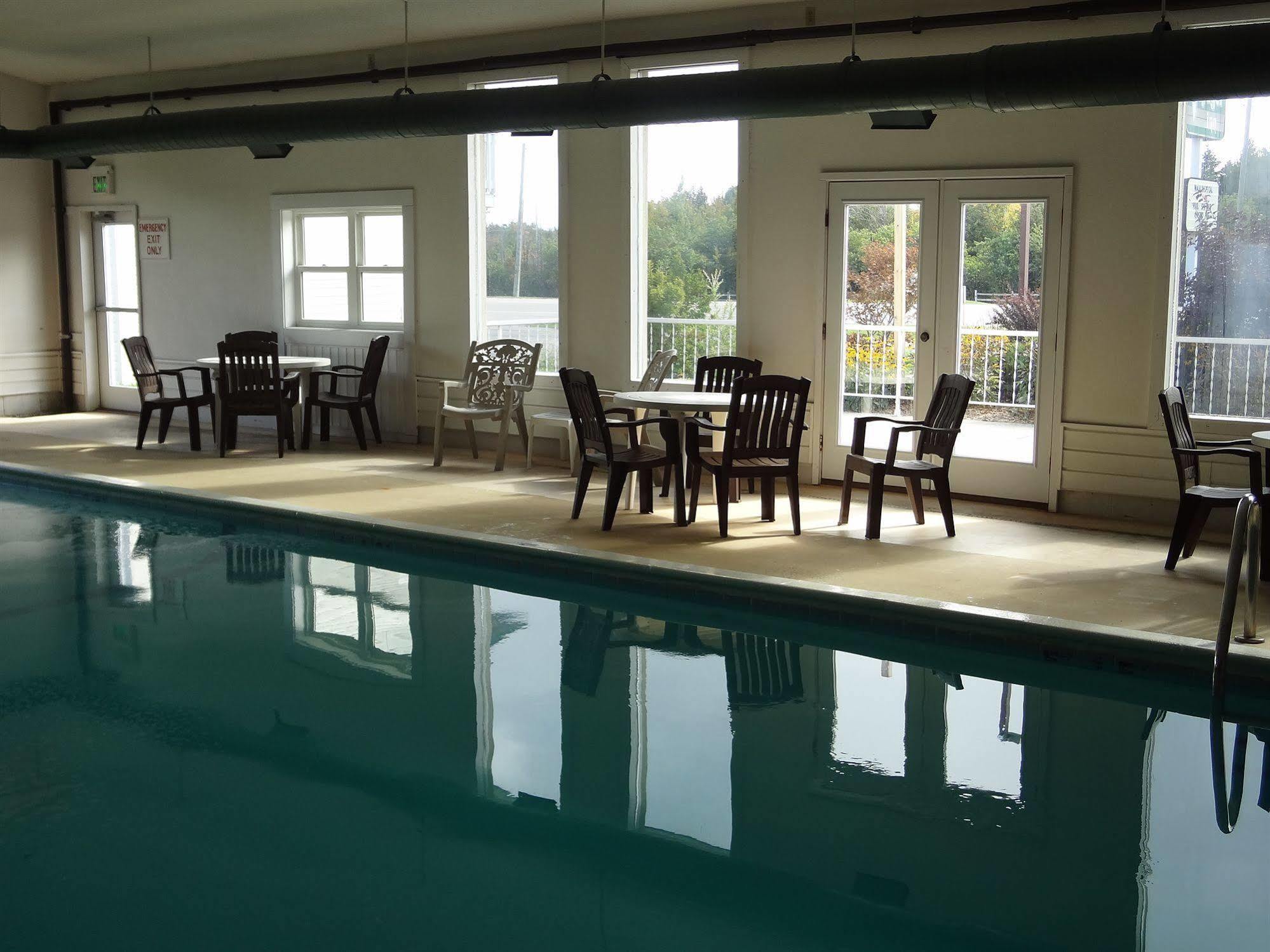 Voyager Inn سانت إيغناس المظهر الخارجي الصورة
